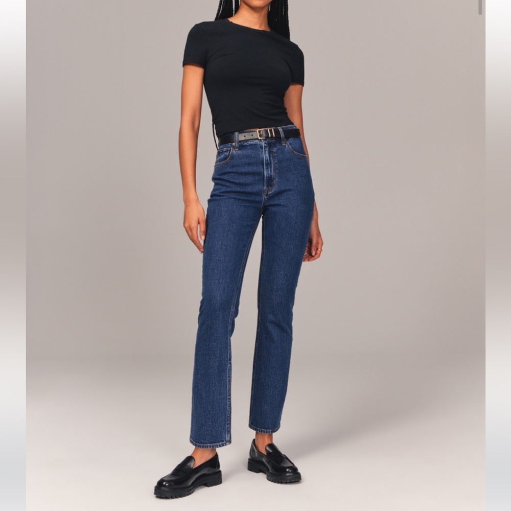 Like New Abercrombie Ultra High Rise Straight Ankle Jeans